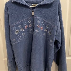 Cute vintage sweater!